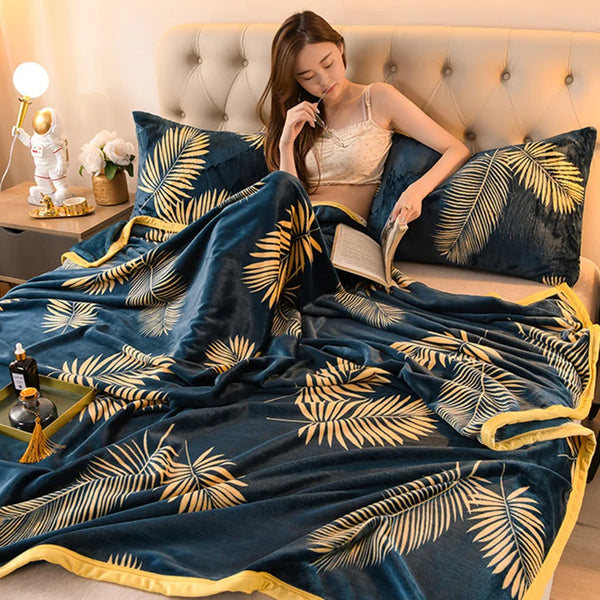Flanell-Decke Coralia | Kariertes Design | Kuschelig & Flauschig | Für Sofa, Bett & Alltag