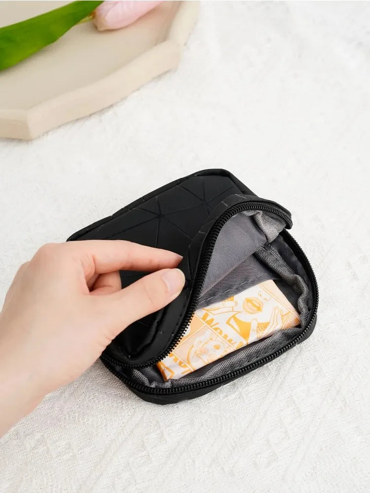 Wasserdichte Aufbewahrungstasche Luniva Pocket | PU-Leder | Für Schmuck, Hygieneartikel & Alltag | Kompakt & Stylisch | 13×4×13 cm