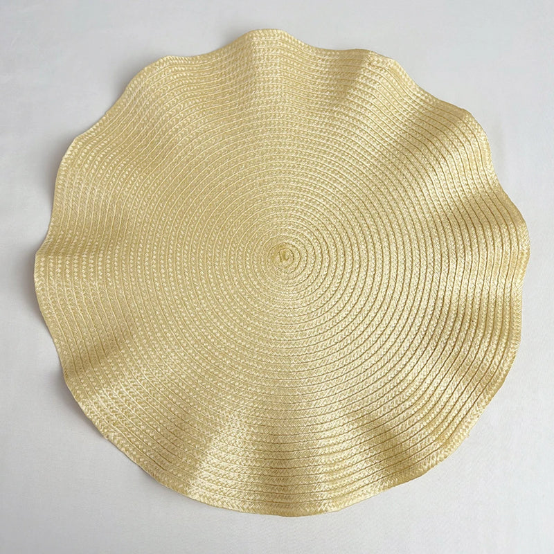 TAVOLIA Platzsets 6er-Set | Rund Ø 36 cm | Geflochtenes Design | Waschbar & Hitzebeständig | Rüschenrand