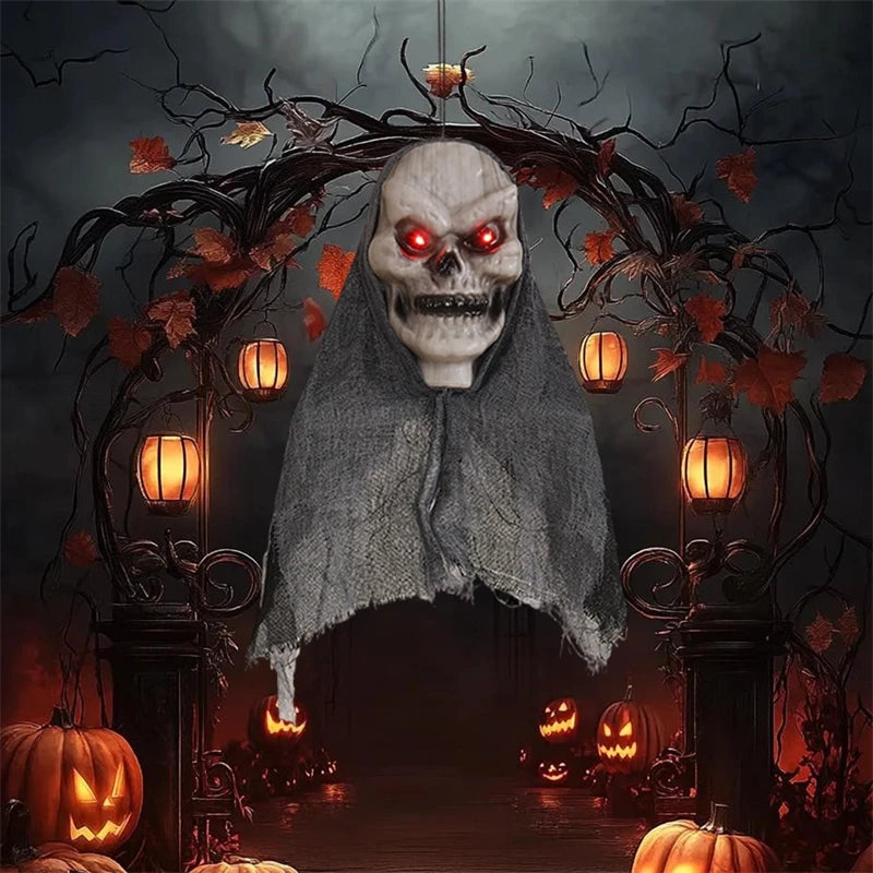 Halloween Deko GhostlyGlow | Hängender Geist mit Leucht-Schädel | Für Garten, Party & Haus