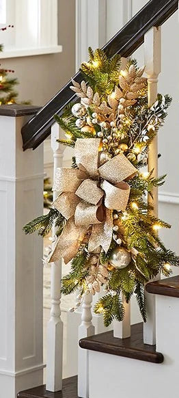 Weihnachtsgirlande LumiPine | Mit LED-Beleuchtung | Rustikale Tannengirlande für Treppe, Tür & Wand | 45×20 cm