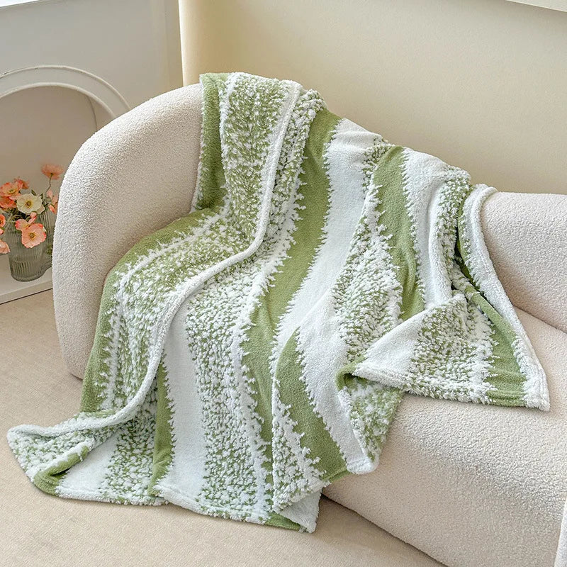 Kuscheldecke Jacquard | Schneeflocken & Streifen | Flauschig & warm | Für Sofa, Büro & Kinder
