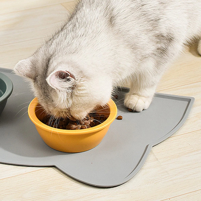 FutterFixx Futtermatte für Hunde & Katzen | Rutschfest & Wasserdicht | Silikon Katzendesign | 44x25 cm