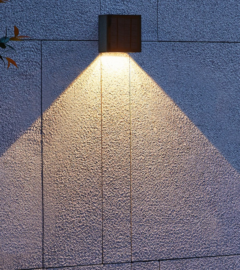 Solvion Solar Wandleuchte für Außen | Mit Dämmerungssensor & IP65 | Warm- & Kaltweiß | Wetterfest & Energieeffizient | 10,5×6 cm
