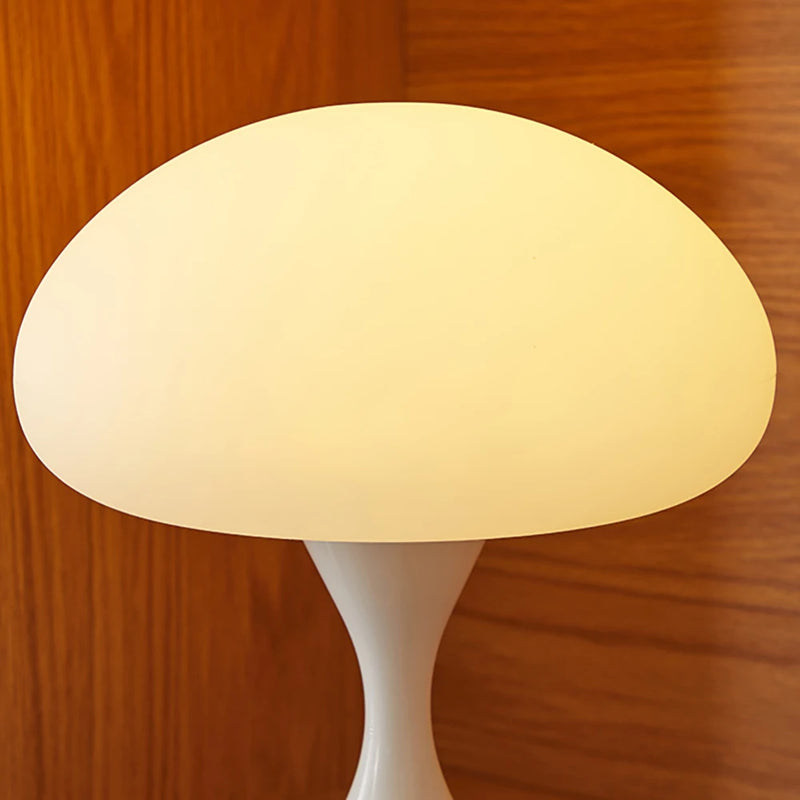 MushLume LED Tischlampe | Niedliches Pilzdesign | 3 Lichtmodi & 10 Helligkeitsstufen | Augenschonend | 20 × 23 cm