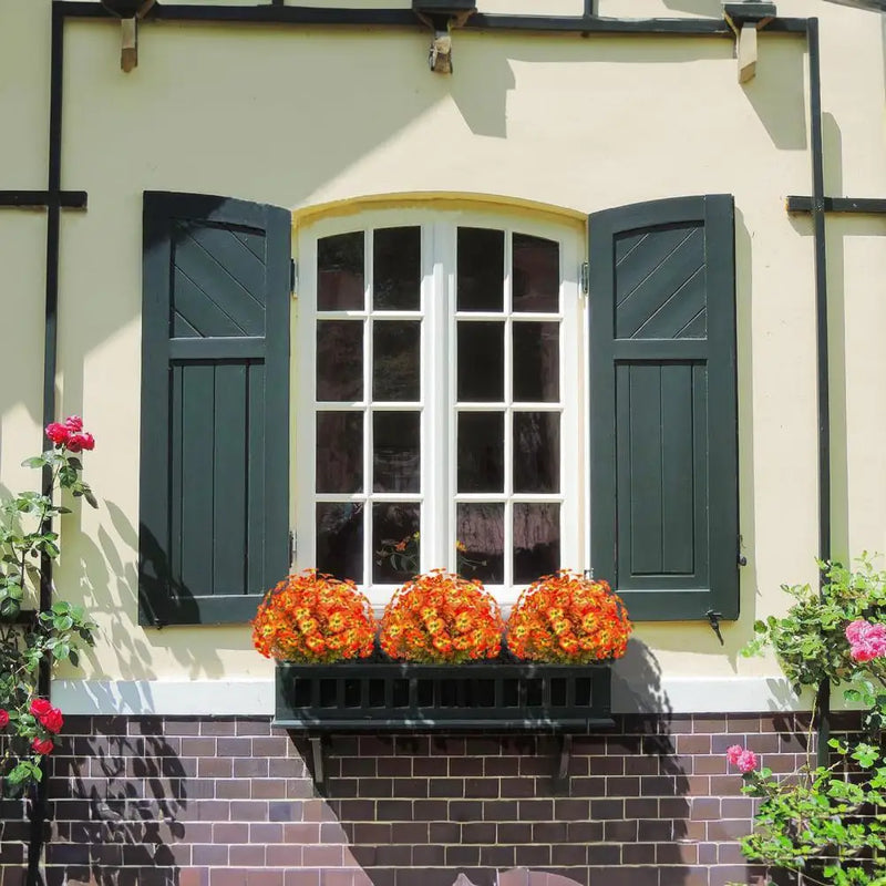 Floravida Elegance  Künstliche Stiefmütterchen mit Eukalyptus | UV-beständig | Herbstdeko für Haus & Garten | 37 × 19 cm