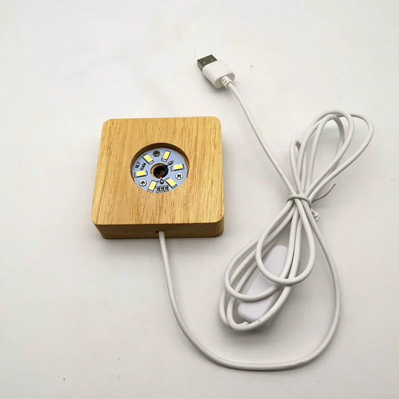 ResinCube Glow | Silikonform mit LED-Holzbasis | DIY Epoxidharz Lampe & Würfel-Dekor