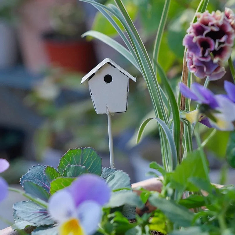 IronBloom | Retro Blumenhalter Schmiedeeisen | Antikes Zaun-Design | Balkon- & Gartendeko