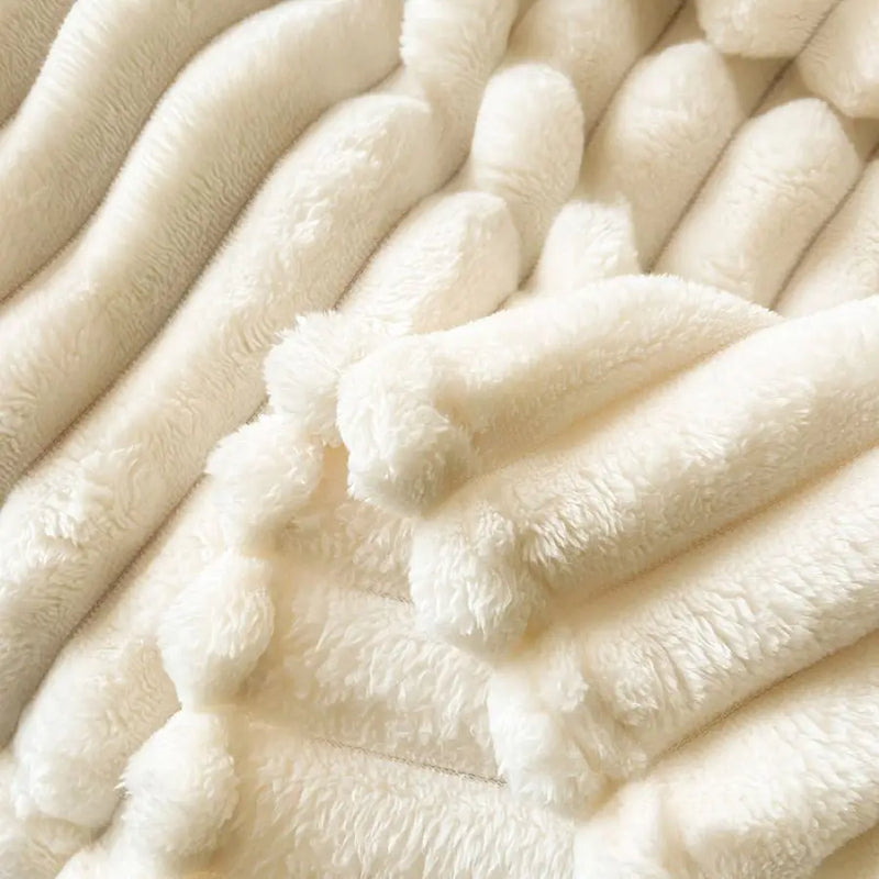 SpringLoom Kuscheldecke | Weiche Streifen-Decke für Sofa & Bett | Leicht & Warm für alle Jahreszeiten | Stilvolle Frühlingsdeko für Zuhause