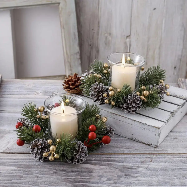 NordicPine Candle Ring | Weihnachts-Kerzenkranz mit Kiefernzapfen & Beeren | Rustikaler Tannennadelkranz | Festliche Tischdekoration
