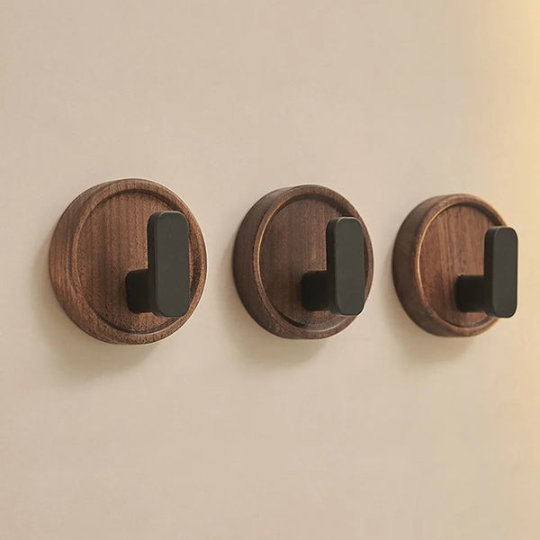 Selbstklebende Holz-Wandhaken Nordiva WoodCircle | Walnussholz | Dekorativer Haken für Schlüssel, Handtücher & Kleidung | Bad, Küche & Flur