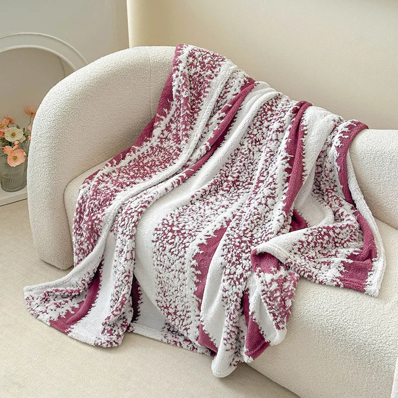 Kuscheldecke Jacquard | Schneeflocken & Streifen | Flauschig & warm | Für Sofa, Büro & Kinder