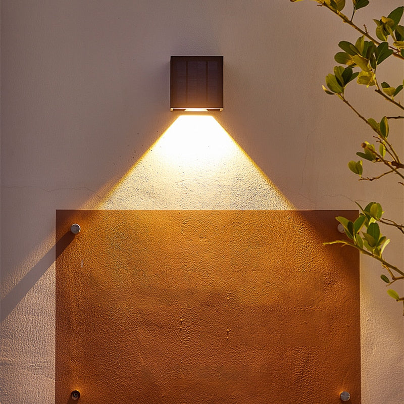 Solar Wandleuchte LUNORA | Mit Dämmerungssensor | Wetterfest IP65 | Warm- & Kaltlicht | 10,5x6 cm