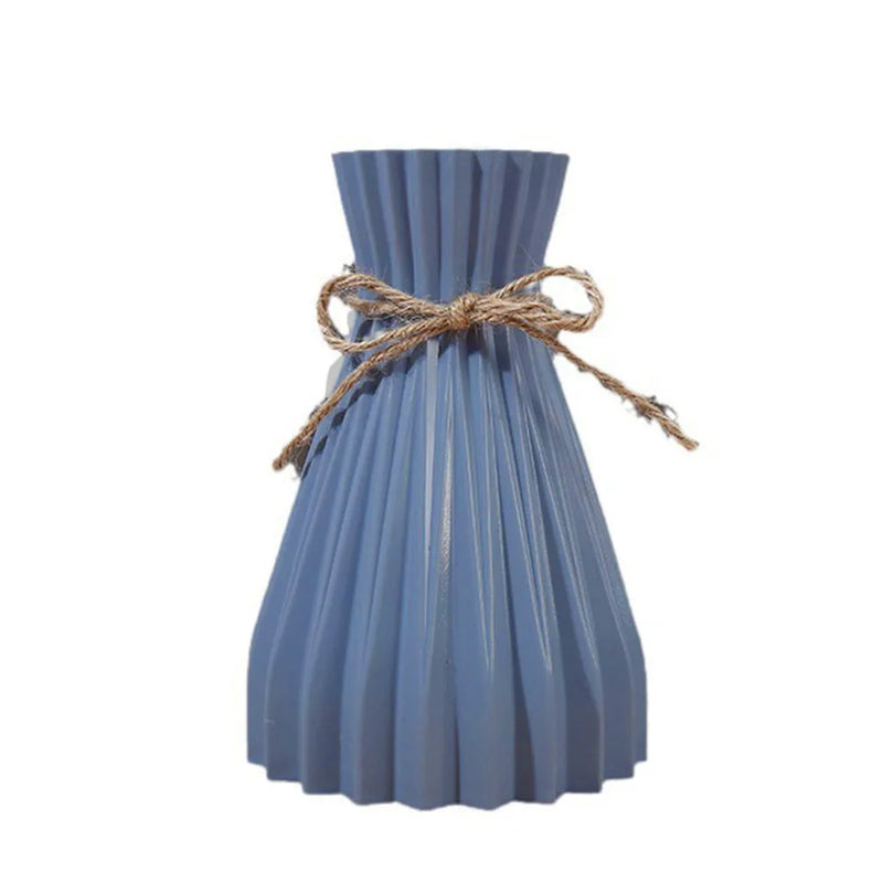 Modern Kunststoff Blumenvase | Kreatives Taillendesign | Leicht & Dekorativ | 12×17,5×7 cm
