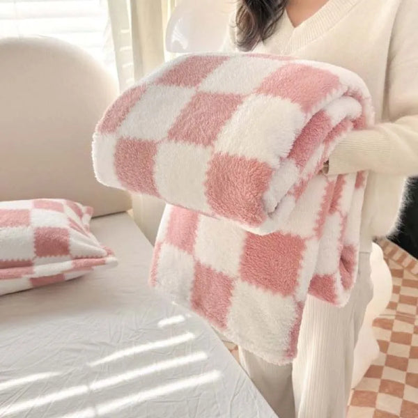 Pandaluna Kuscheldecke Flanell mit Karomuster | Weich & Atmungsaktiv | Für Sofa, Bett & Büro | Waschmaschinengeeignet | Rosa/Weiß