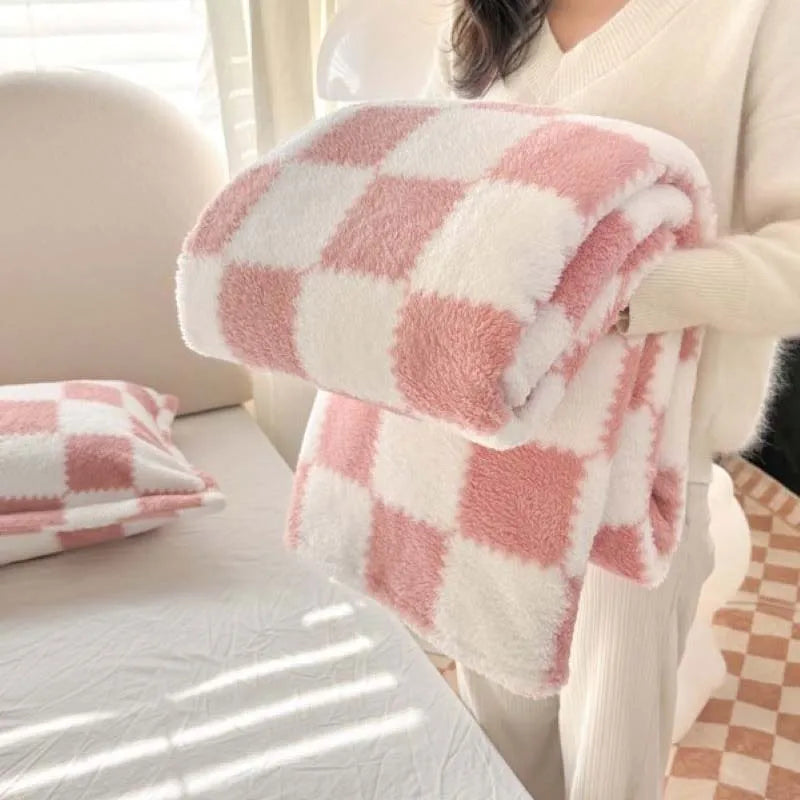 Pandaluna Kuscheldecke Flanell mit Karomuster | Weich & Atmungsaktiv | Für Sofa, Bett & Büro | Waschmaschinengeeignet | Rosa/Weiß
