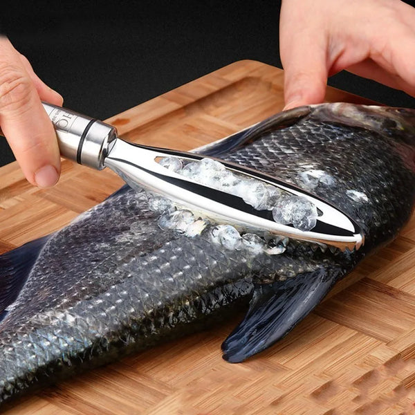 Küchenklotz Fischschuppenentferner aus Edelstahl | Hygienischer Fischhaut-Schaber mit Grätenpinzette | Rostfrei & langlebig