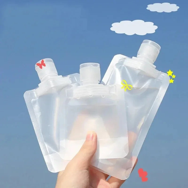 REISENTA Mini-Flaschenset | Kosmetik Reise-Set mit Aufbewahrungstasche | 5-teilig | PET-Flaschen 30–100ml
