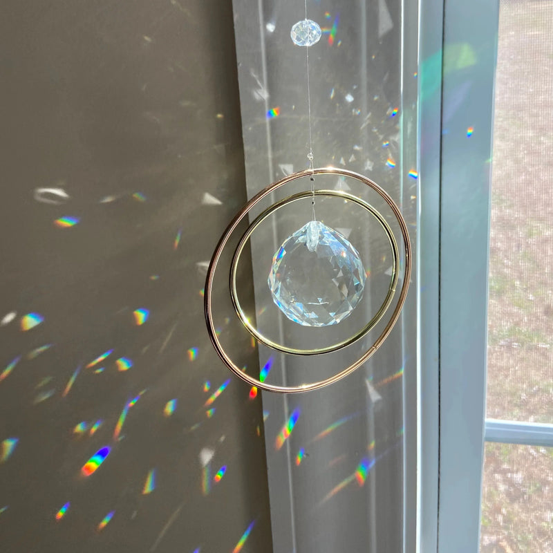 Sonnenfänger LumiAmor | Kristall-Hänger mit Regenbogen-Effekt | Romantisches Geschenk mit Botschaft