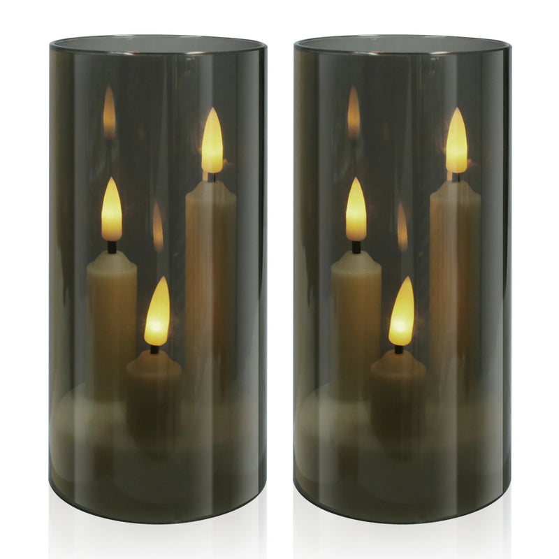 LumoAura LED Kerze mit 3 Dochten | Flackernde Flammenoptik im Glas | Batteriebetriebene, Flammenlose Kerze | Sicher & Realistisch | Warmweißes Licht