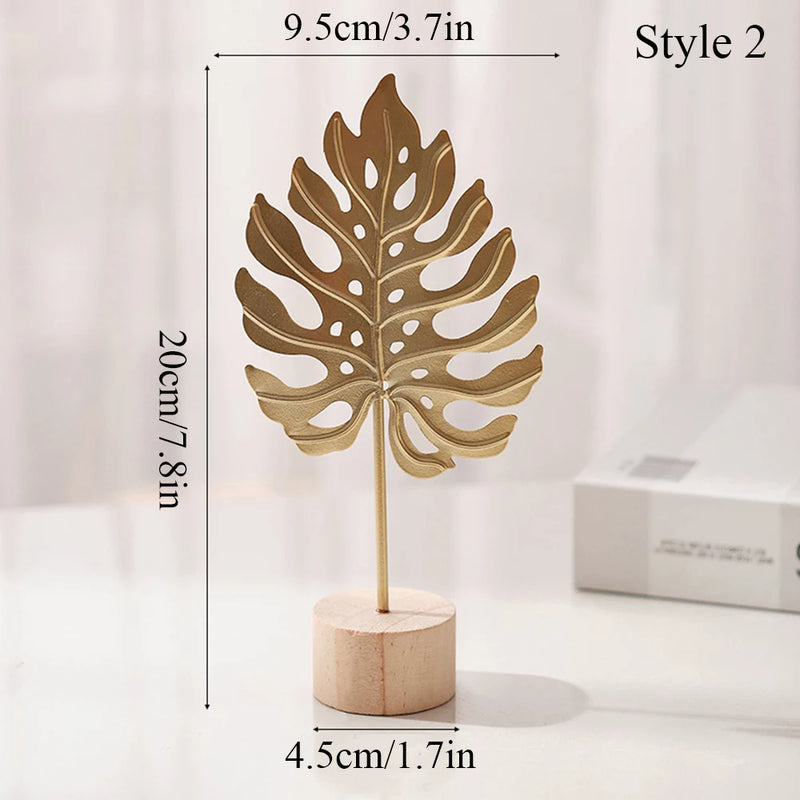 Ginkgo Elegance Dekofigur | Goldene Blatt-Skulptur aus Metall | Wohn- & Bürodekoration
