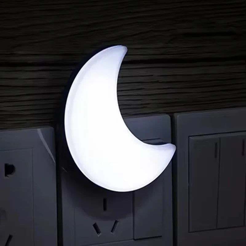 Lunaris Sensor Nachtlicht | 3D Mond & Sterne Design | Warmes LED-Licht | Automatische Dämmerungssensoren