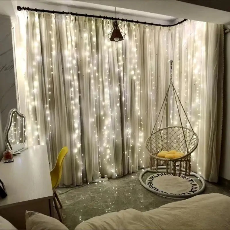 LED Vorhanglichter LumiDrape | USB & Fernbedienung | 8 Modi | 100–600 LEDs | Warmweiß / Weiß / Bunt | Weihnachts- & Partybeleuchtung