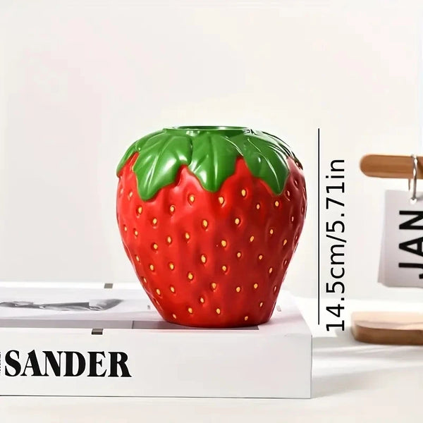 BerryCasa Erdbeer Deko Vase | Kreative Blumenvase aus Harz | 14,5 cm | Handgefertigte Wohnaccessoire im Retro-Stil