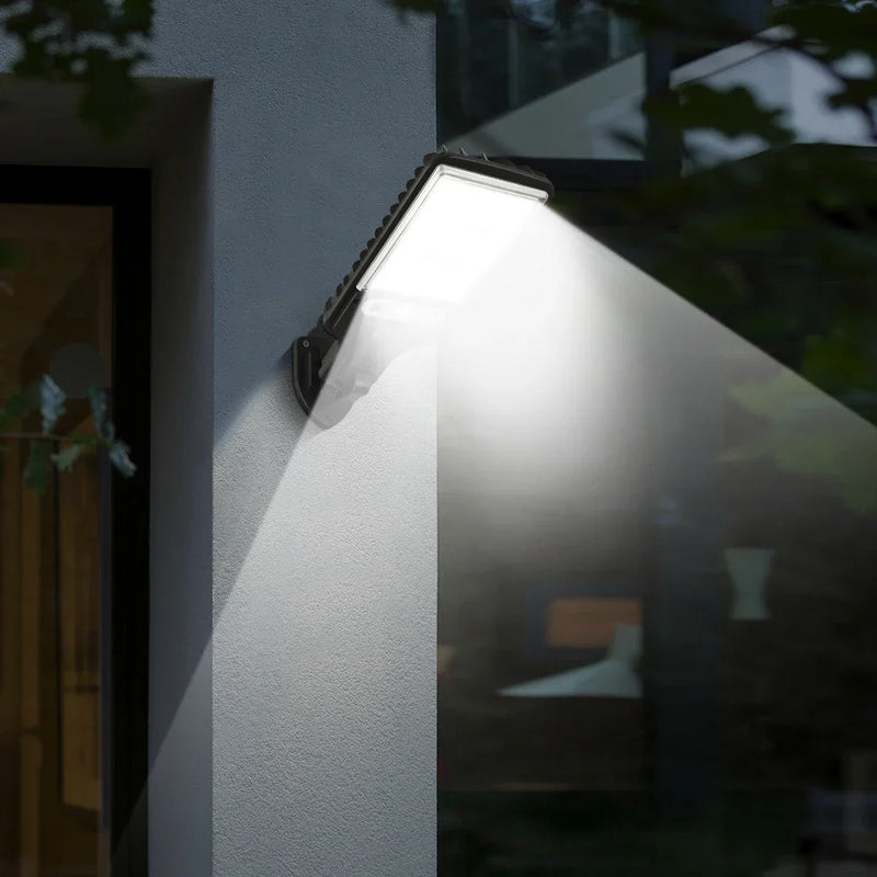Solivon MotionBright Solar Wandleuchte mit Bewegungsmelder | IP65 Wasserdicht | Mit Fernbedienung & 3 Lichtmodi | Für Garten, Wand & Einfahrt