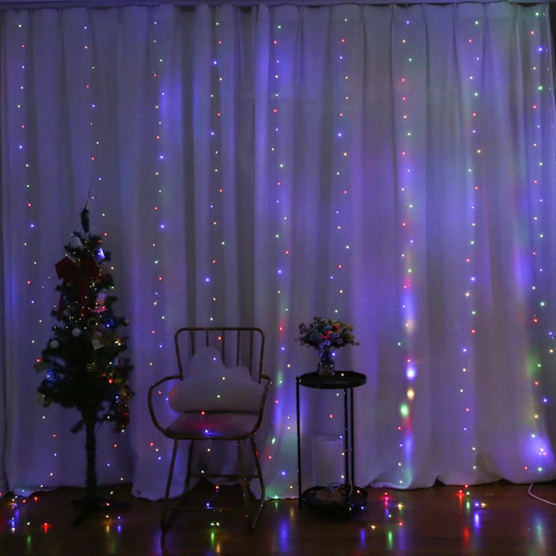 LED Vorhanglichter LumiDrape | USB & Fernbedienung | 8 Modi | 100–600 LEDs | Warmweiß / Weiß / Bunt | Weihnachts- & Partybeleuchtung