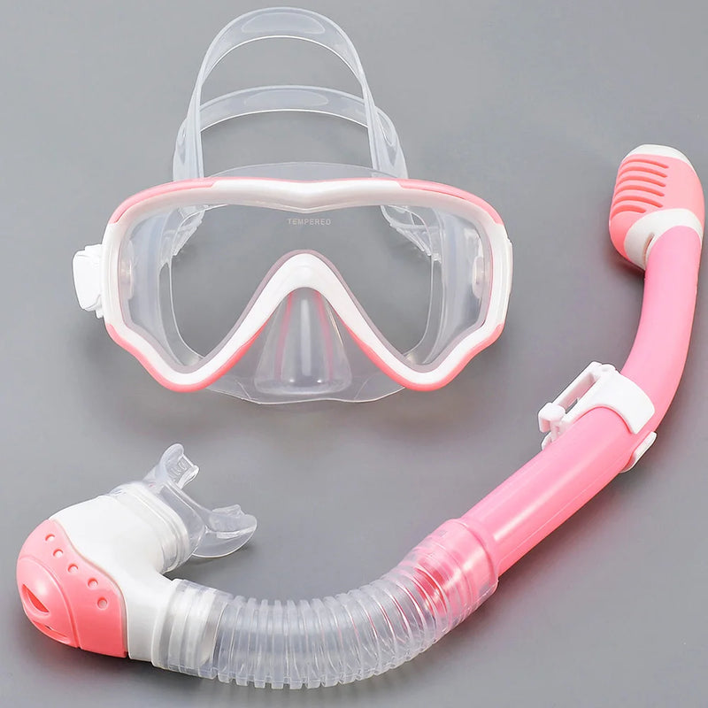 AquaJuni Kinder Tauchmaske mit Schnorchel | Anti-Beschlag & Auslaufsicher | Gehärtetes Glas & Silikon | Für Jungen & Mädchen 7–15 Jahre