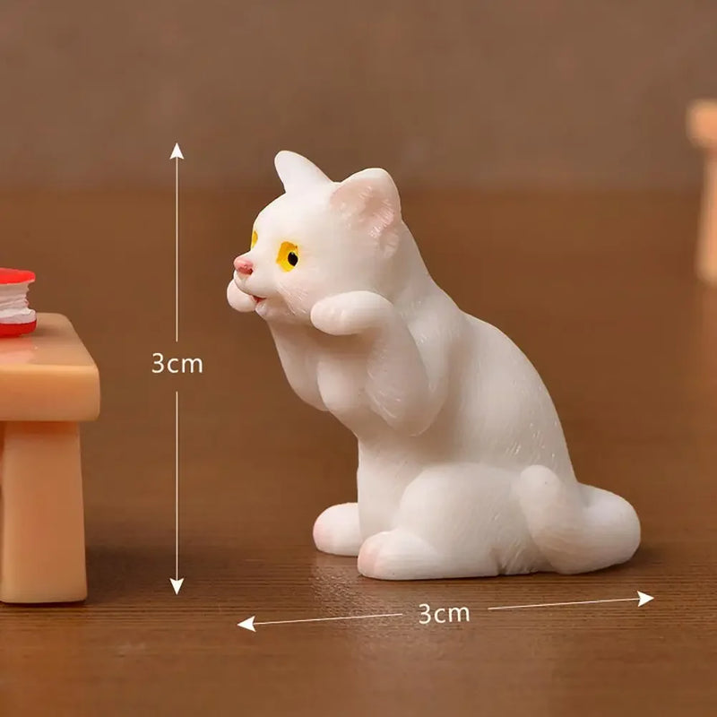 Mini Katzenfigur | Realistische Deko | Kunststoff | 1–4,5 cm | Vielseitiges Ornament