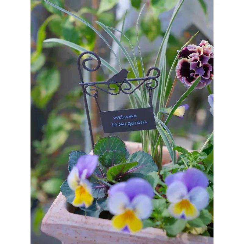 IronBloom | Retro Blumenhalter Schmiedeeisen | Antikes Zaun-Design | Balkon- & Gartendeko