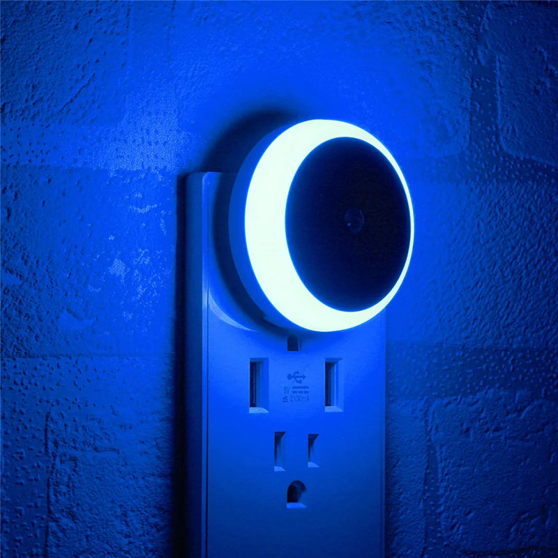NOXORA LED-Nachtlicht | Dämmerungssensor & Automatische Dimmung | Steckdosenlicht | Warmweiß