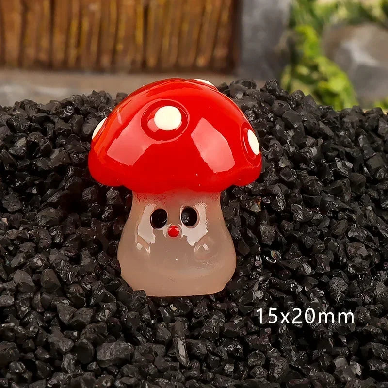 Mycoria Mini-Pilze 6er-Set | Leuchtende Dekofiguren | Harz | Für Feengarten, Mooslandschaften & Puppenhaus