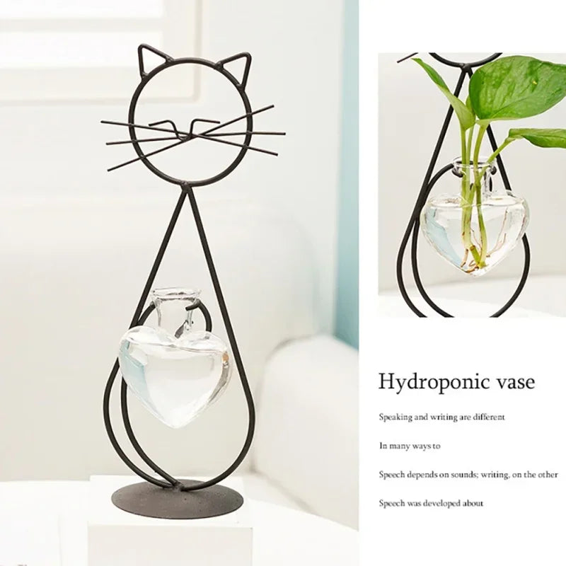 Felora | Hydrokultur Glas-Herzvase mit Katzenhalter | Handgeschmiedetes Eisen & Borosilikatglas