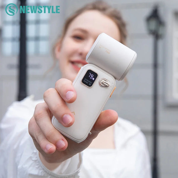 RetroBreeze C06 Mini-Ventilator | 100 Geschwindigkeiten | USB-C | Kompakt & Stylisch