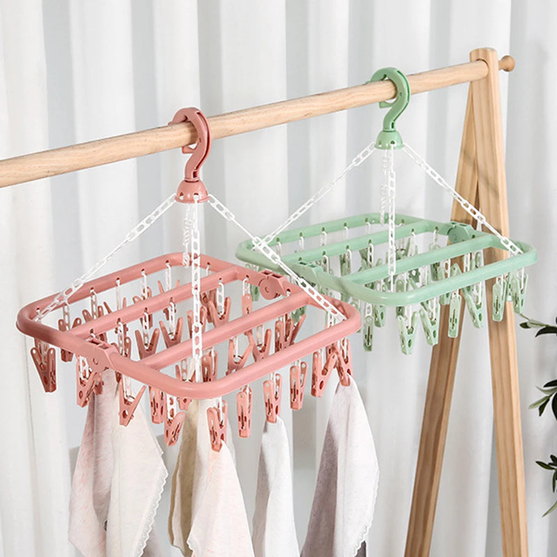 Clipano Wäschehänger mit 32 Clips | Faltbar & Windfest | Für Unterwäsche, Socken & Babywäsche | Platzsparender Trockenständer aus Kunststoff