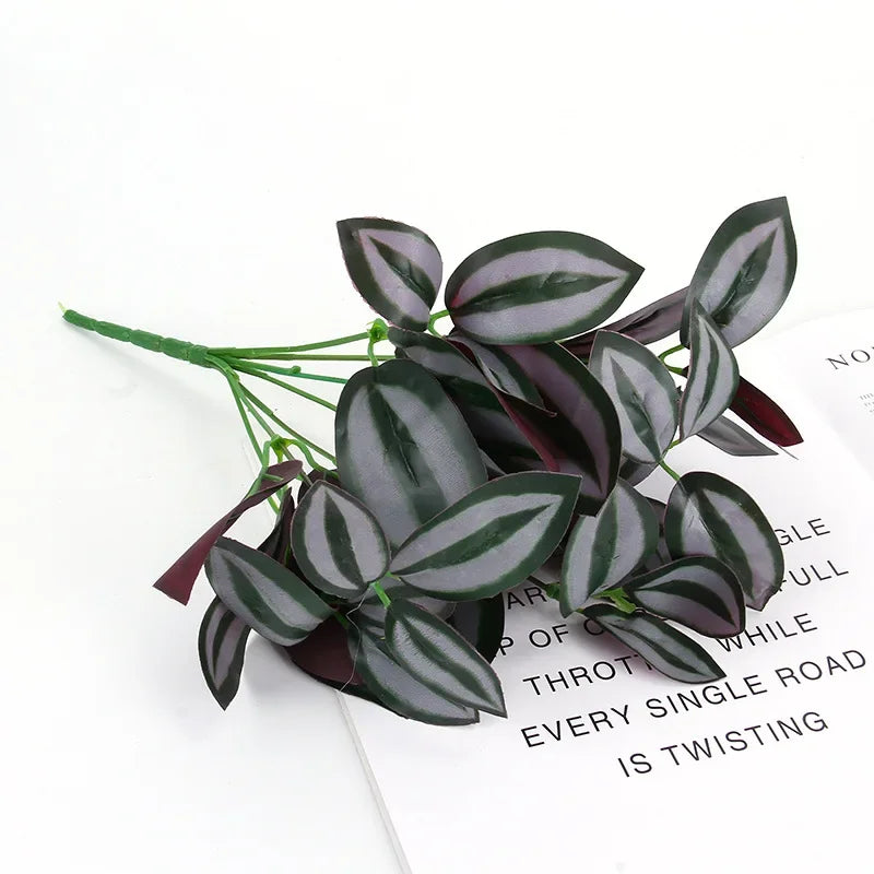 VERDIVA Kunstpflanze Dieffenbachia | Tropisches Deko-Blatt aus Seide | Pflegeleichte Deko für Tisch, Regal & Wohnzimmer