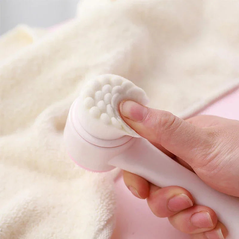 3D Silikon-Gesichtsreiniger Lumessa PureTouch | Sanfte Reinigung & Peeling | Ergonomisch & Reisetauglich | 13 cm | Pink oder Blau