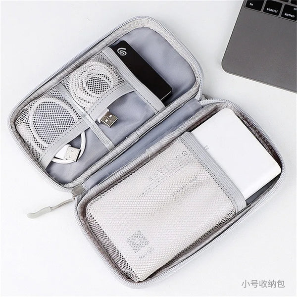 TechTidy TravelSafe Kabel Organizer Tasche | Wasserdicht & Kompakt | Für Reisen & Elektronik-Zubehör | In M & L erhältlich