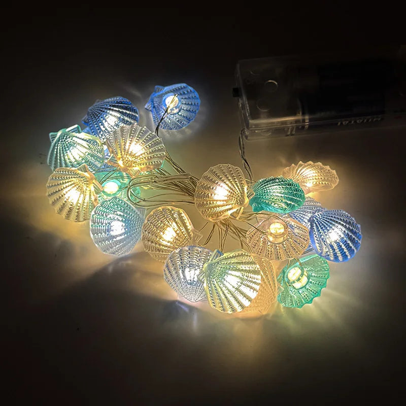 LED Lichterkette Meeresmotive | 2 m mit 20 LEDs | Seesterne, Muscheln & Meerestiere | Batteriebetriebene Dekoleuchte für Kinderzimmer, Geburtstag & Hochzeit | Mariluna