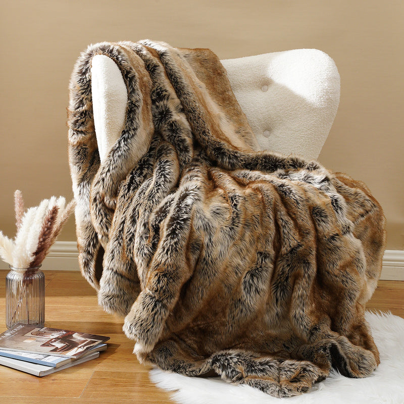 Luxus Kunstfell-Decke | Flauschig & warm | Winter Plaid