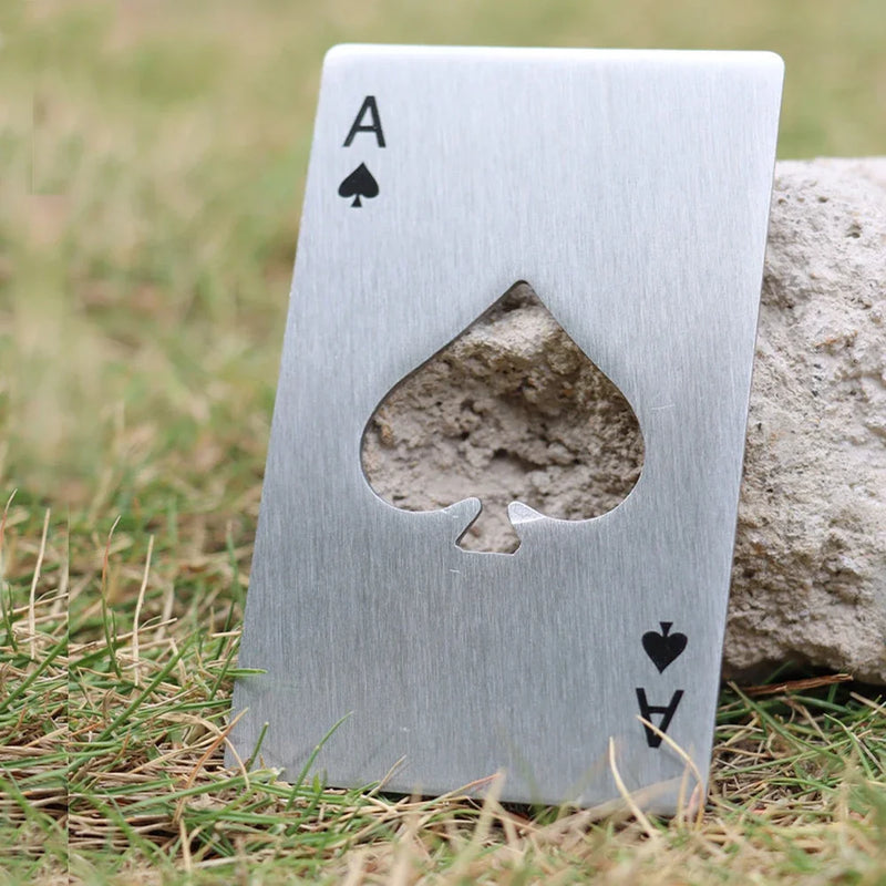 AcePour Edelstahl-Flaschenöffner im Spielkarten-Design – Robust, Stilvoll & Immer Griffbereit