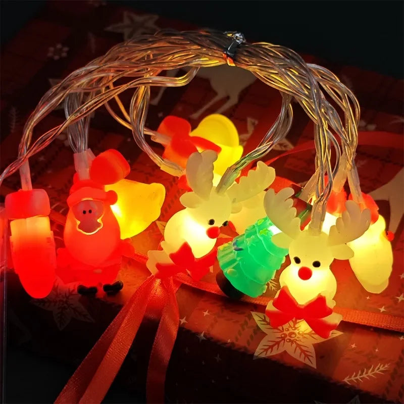 LED Weihnachtslichterkette | 1,5 m Batteriebetrieben mit 10 LEDs | Santa & Schneemann Anhänger | Für Baum, Fenster & Festdekoration | LumiNoel