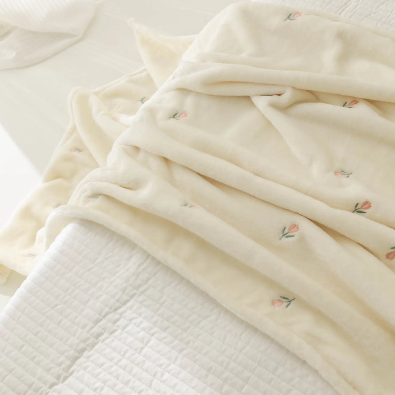 CuddleBear Babydecke | Weiches Fleece | Bestickt mit Bärchen | Kuschelig warm für Herbst & Winter