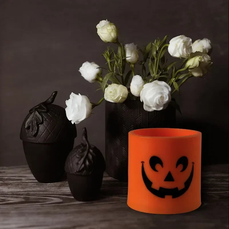 SpukLicht | LED-Teelichter im Geisterdesign | 6er-Set | Flackerndes Gelblicht | Halloween-Deko