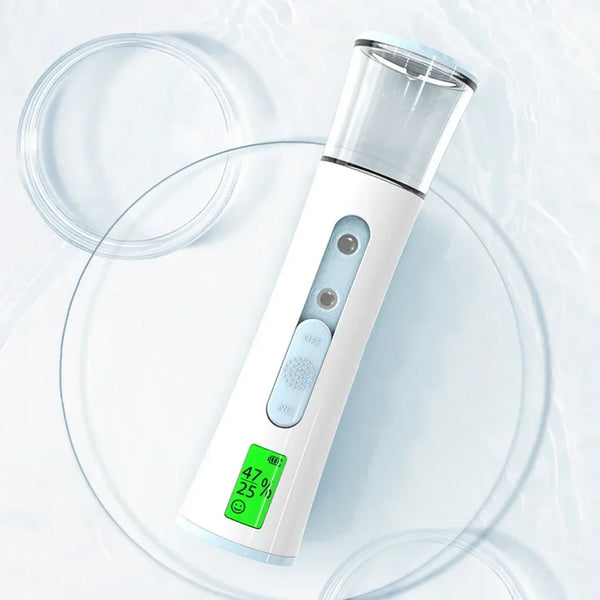 Hautbefeuchter Skinova MiniMist | Nano-Spray | Feuchtigkeitstester & USB-Aufladung | 30 ml | 10 cm