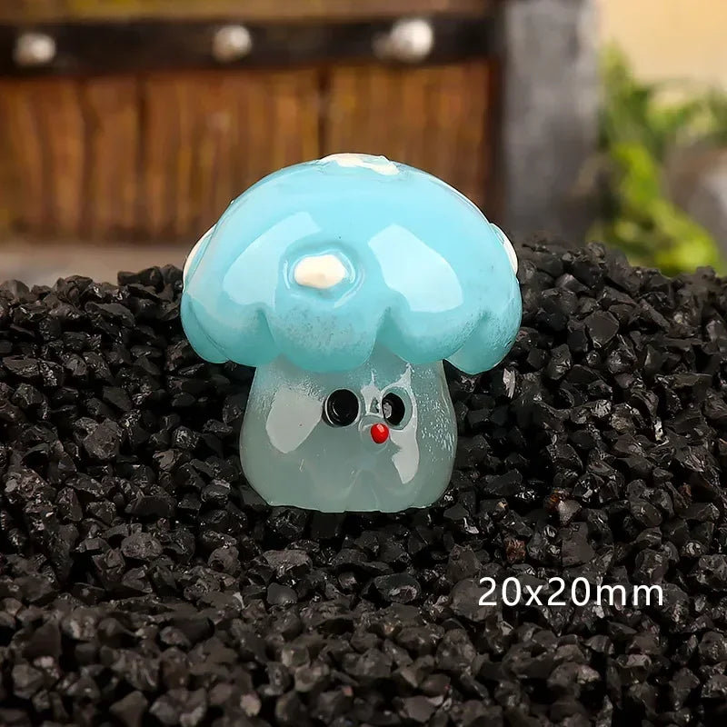 Mycoria Mini-Pilze 6er-Set | Leuchtende Dekofiguren | Harz | Für Feengarten, Mooslandschaften & Puppenhaus