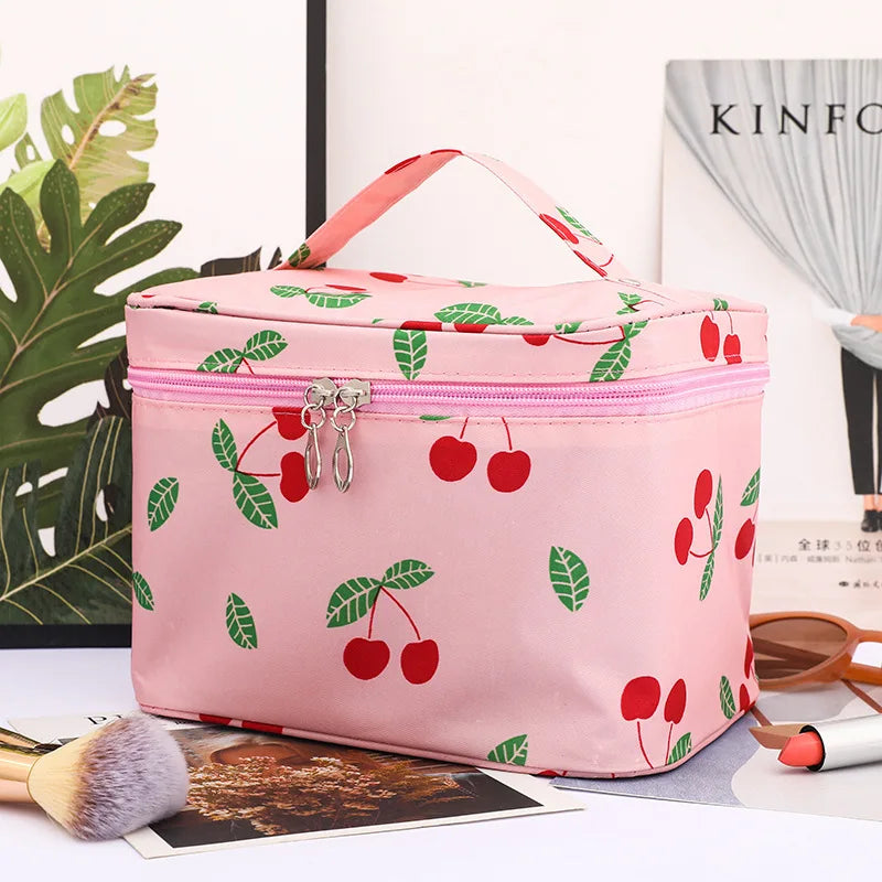 Kosmetiktasche WildAura | Großes Fassungsvermögen | Wasserdicht & Stylisch | Animal-Print